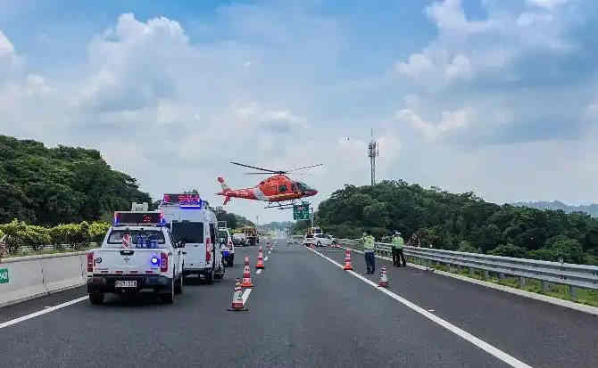 布尔津高速公路汽车救援案例